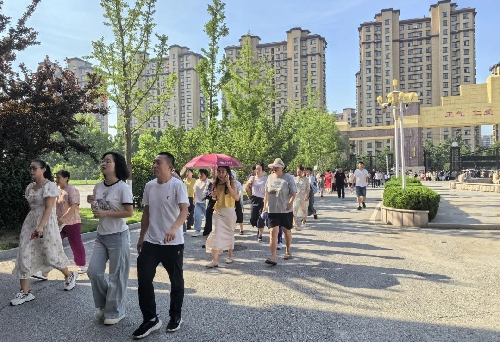 时光镌刻成长记忆 家校同心共筑未来——莱西国开实验学校初中部期末家长会 ...